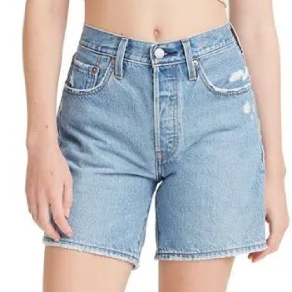 Levi’s blue Mid Thigh 501 Shorts sz 28